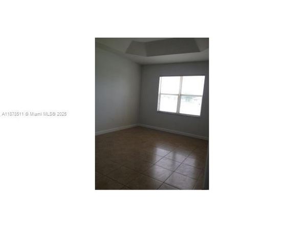 4045 NE 15th St, Homestead FL 33033
