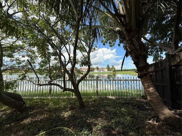 4045 NE 15th St, Homestead FL 33033