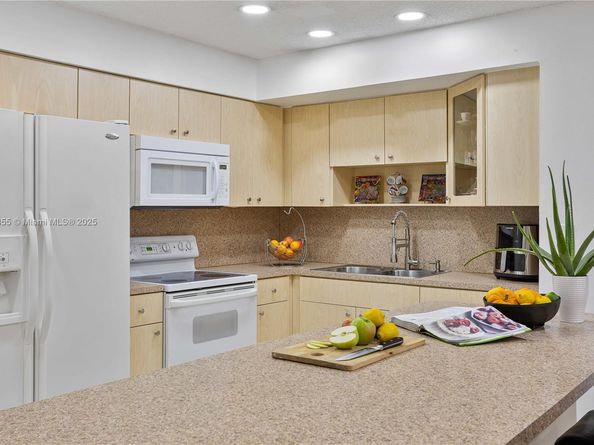 7801 SW 9th Ter, Miami FL 33144