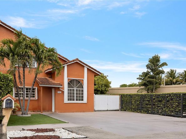 7801 SW 9th Ter, Miami FL 33144