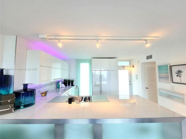1670 Lincoln Ct 3B, Miami Beach FL 33139