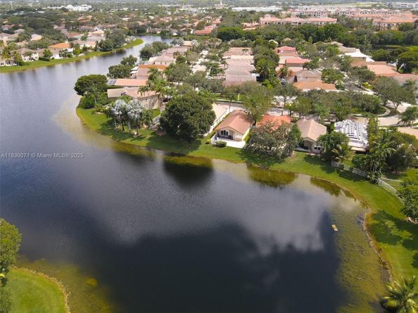 4123 Sapphire Bnd, Weston FL 33331