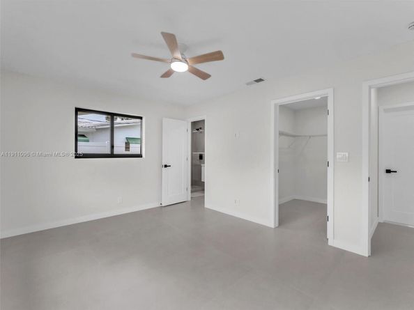 2120 NE 55th Ct, Fort Lauderdale FL 33308