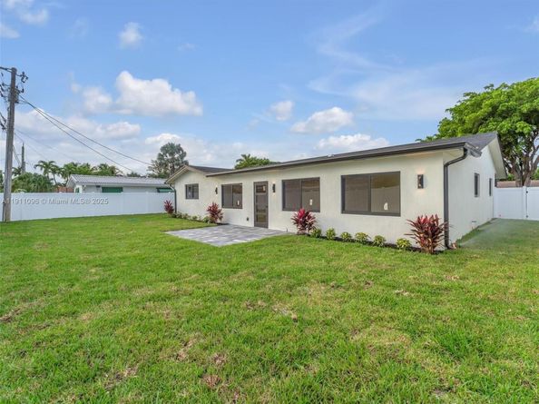 2120 NE 55th Ct, Fort Lauderdale FL 33308