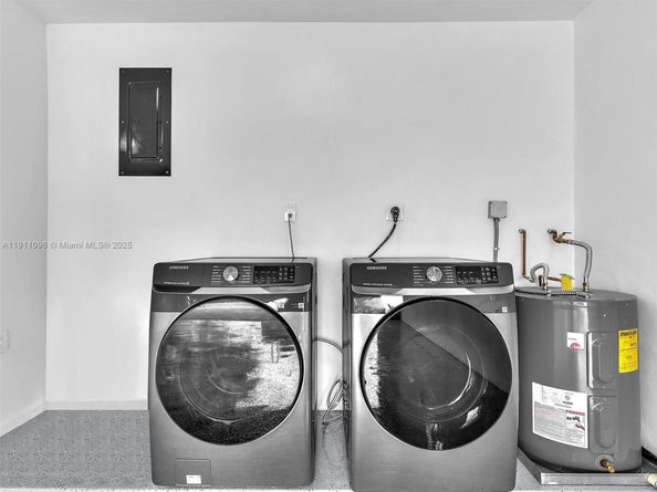 2120 NE 55th Ct, Fort Lauderdale FL 33308