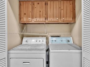 2350 Elm Ct, Pembroke Pines FL 33026