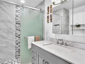 2350 Elm Ct, Pembroke Pines FL 33026