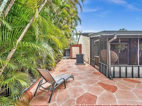 2350 Elm Ct, Pembroke Pines FL 33026