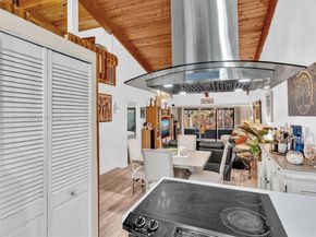 2350 Elm Ct, Pembroke Pines FL 33026