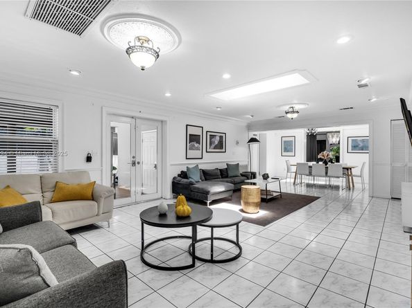 520 SW 22nd Rd, Miami FL 33129