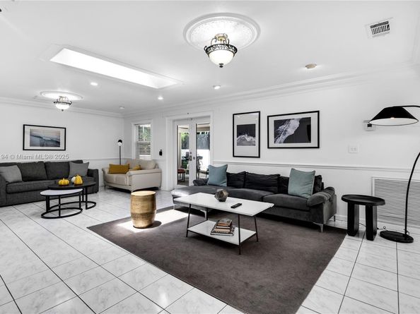 520 SW 22nd Rd, Miami FL 33129