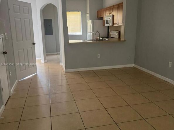 8811 S Isles Cr 8811, Tamarac FL 33321