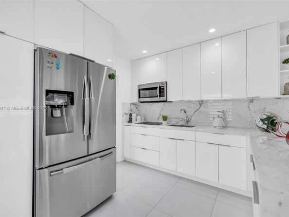 5129 E 8th Ct, Hialeah FL 33013