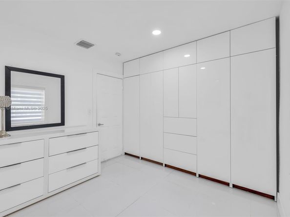 5129 E 8th Ct, Hialeah FL 33013