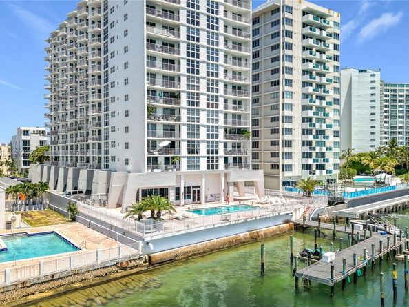 1228 West Ave 208, Miami Beach FL 33139