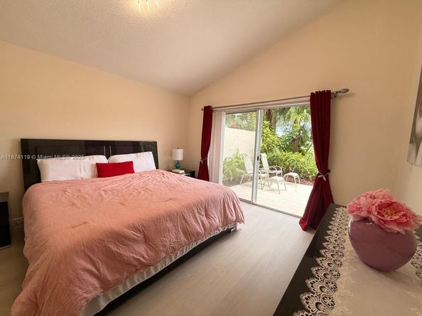 30 Windsor Ln, Palm Beach Gardens FL 33418