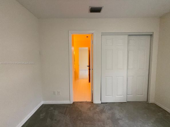 30 Windsor Ln, Palm Beach Gardens FL 33418