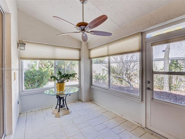 30 Windsor Ln, Palm Beach Gardens FL 33418