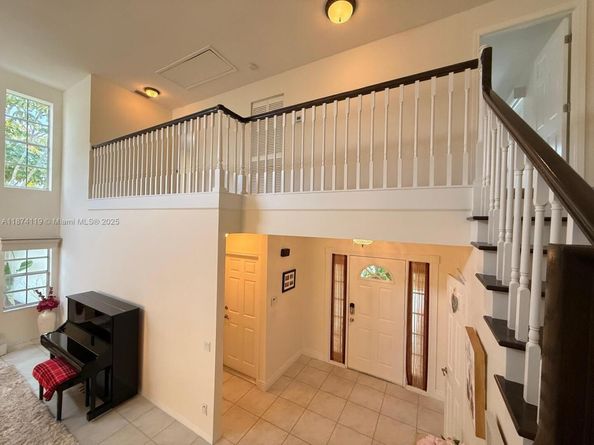 30 Windsor Ln, Palm Beach Gardens FL 33418