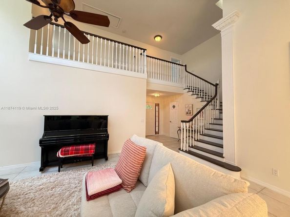 30 Windsor Ln, Palm Beach Gardens FL 33418