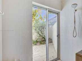 30 Windsor Ln, Palm Beach Gardens FL 33418