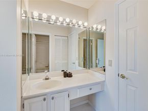 30 Windsor Ln, Palm Beach Gardens FL 33418