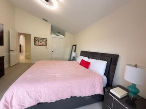 30 Windsor Ln, Palm Beach Gardens FL 33418