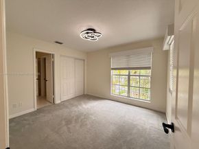 30 Windsor Ln, Palm Beach Gardens FL 33418