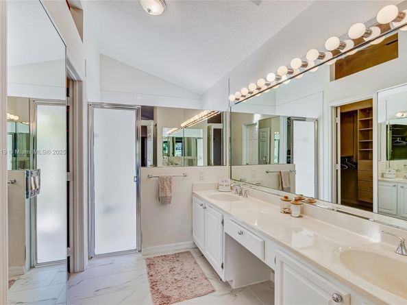 30 Windsor Ln, Palm Beach Gardens FL 33418