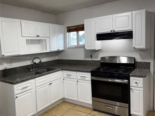 3630 NW 194th Ter, Miami Gardens FL 33056