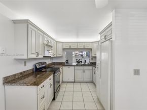 2981 N Nob Hill Rd 108, Sunrise FL 33322