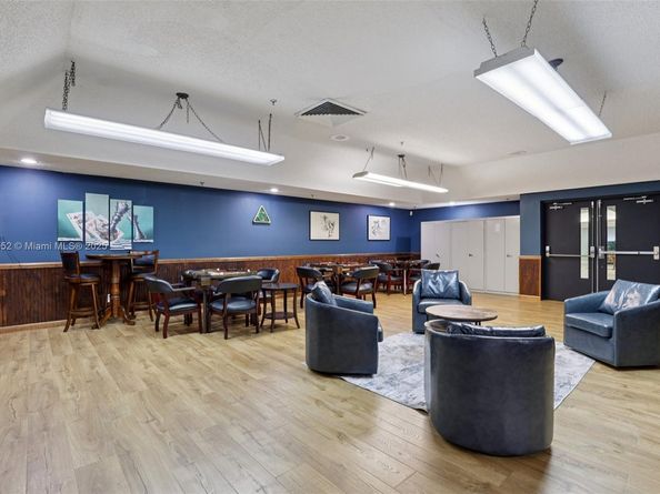 2981 N Nob Hill Rd 108, Sunrise FL 33322