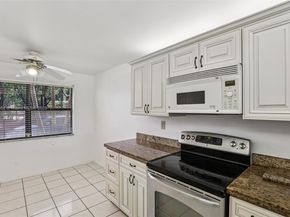 2981 N Nob Hill Rd 108, Sunrise FL 33322