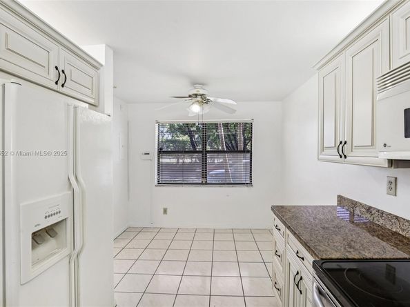 2981 N Nob Hill Rd 108, Sunrise FL 33322