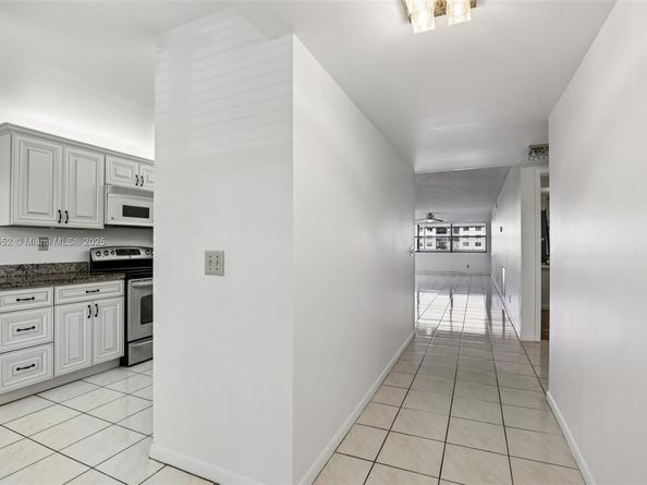 2981 N Nob Hill Rd 108, Sunrise FL 33322