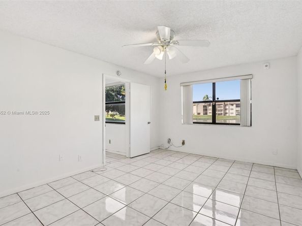 2981 N Nob Hill Rd 108, Sunrise FL 33322