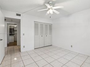 2981 N Nob Hill Rd 108, Sunrise FL 33322