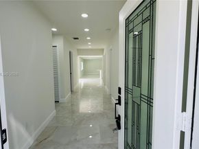 40 NW 125th St, North Miami FL 33168