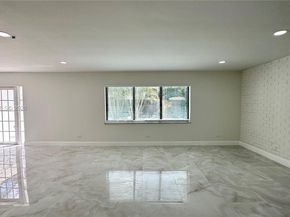 40 NW 125th St, North Miami FL 33168