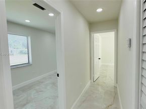 40 NW 125th St, North Miami FL 33168