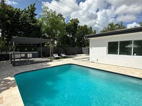 40 NW 125th St, North Miami FL 33168