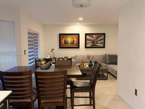 233 E Forest Oak Cir, Davie FL 33325