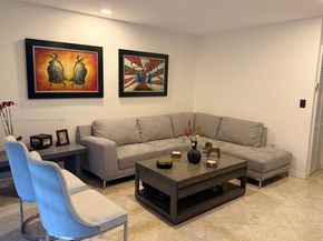 233 E Forest Oak Cir, Davie FL 33325