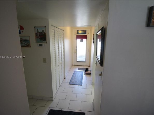 3001 NW 46th Ave 102, Lauderdale Lakes FL 33313