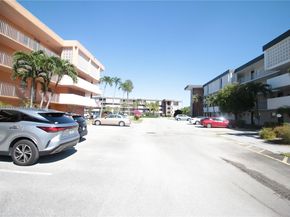 3001 NW 46th Ave 102, Lauderdale Lakes FL 33313