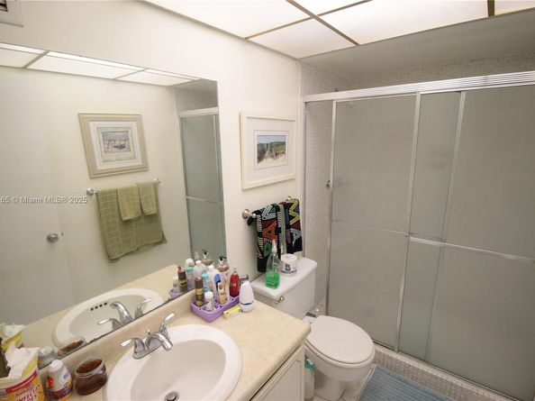 3001 NW 46th Ave 102, Lauderdale Lakes FL 33313