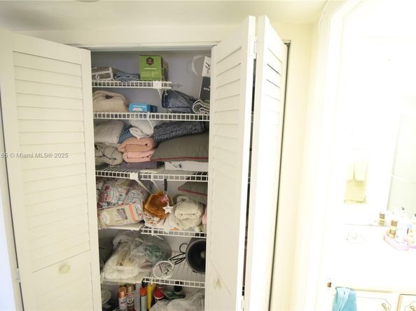 3001 NW 46th Ave 102, Lauderdale Lakes FL 33313