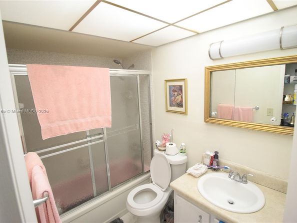 3001 NW 46th Ave 102, Lauderdale Lakes FL 33313