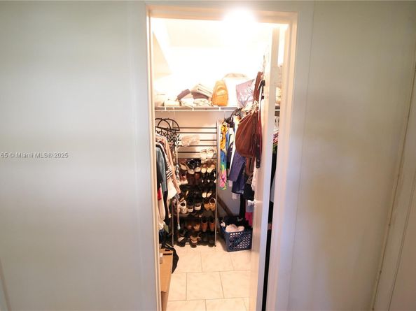 3001 NW 46th Ave 102, Lauderdale Lakes FL 33313