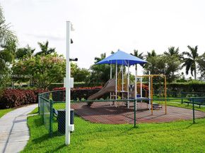 3334 NE 3rd Dr, Homestead FL 33033